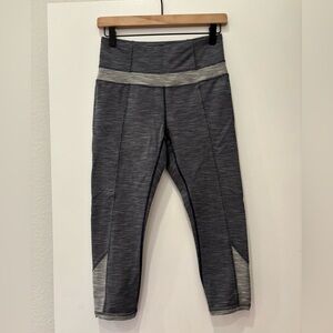 Prana Charcoal and Light Gray denim cropped capri leggings yoga Pilates workout